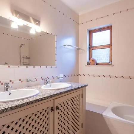 Andrea البوفيرا